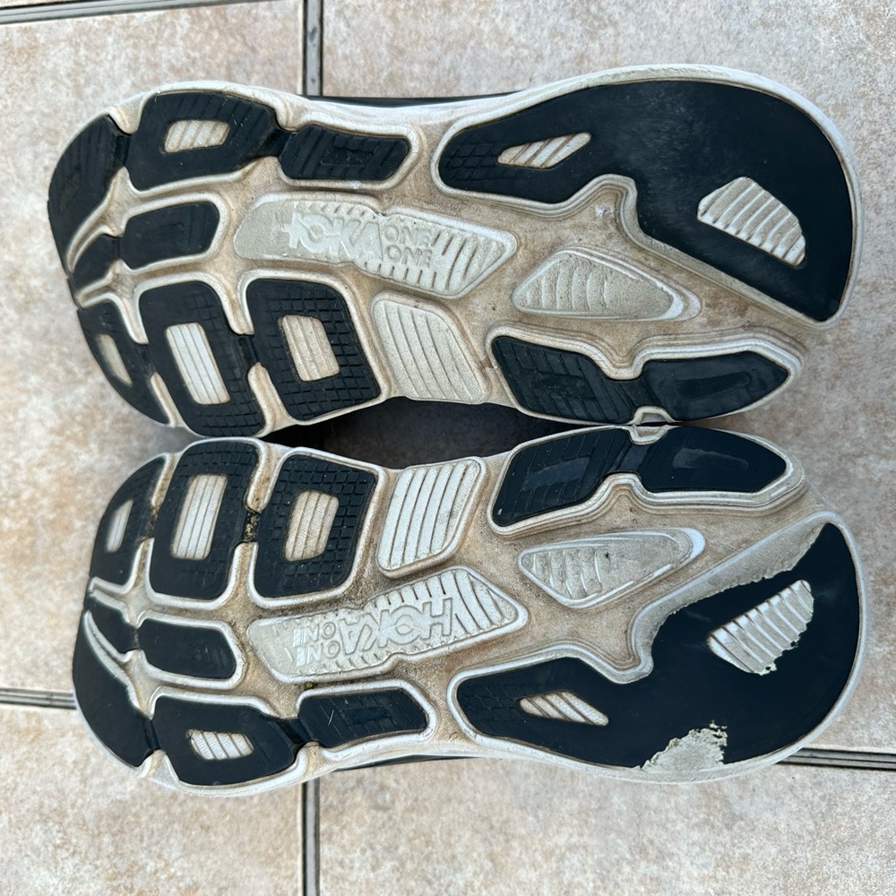 Hoka One One Bondi 7 Running Sneakers Shoes Black White Women's - Picture 11 of 11